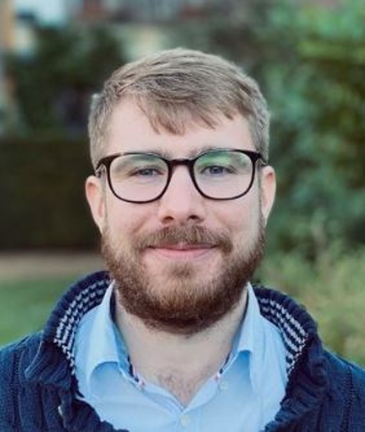 Dr Oliver Burton